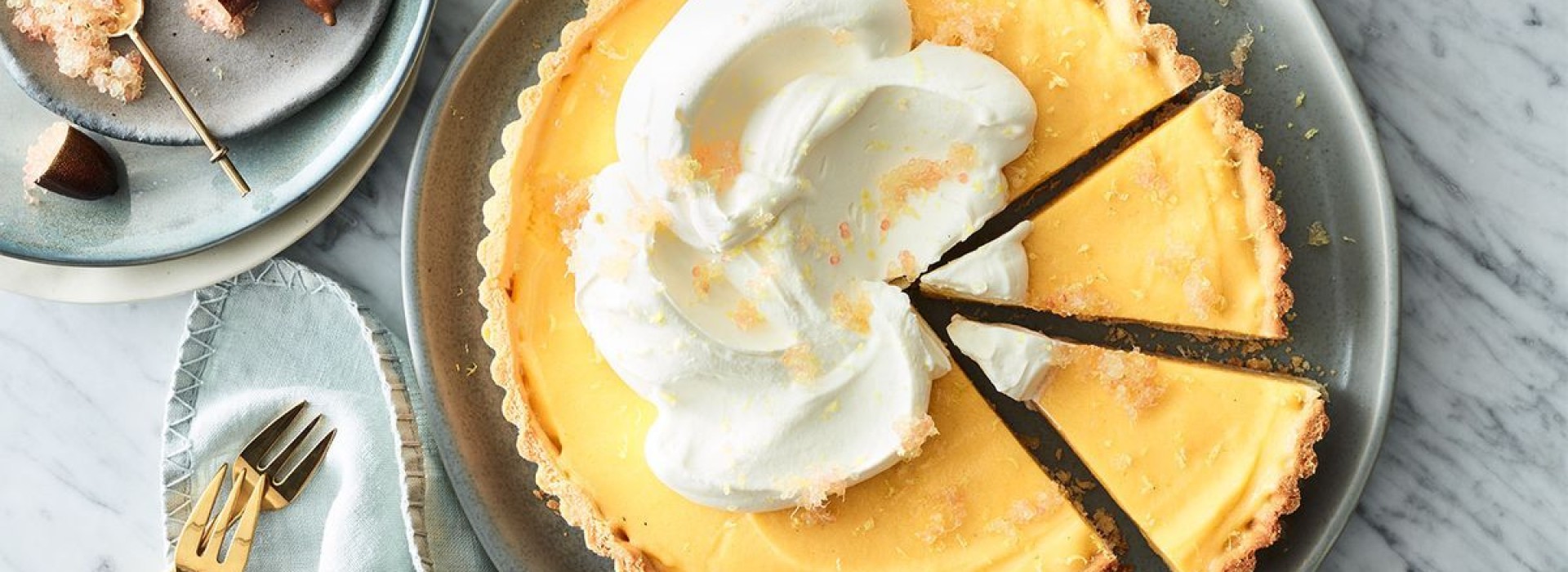 Prepare a delicious, aromatic lemon tart